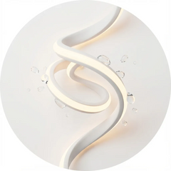 Material flexible e impermeable que resiste la lluvia y las vibraciones.